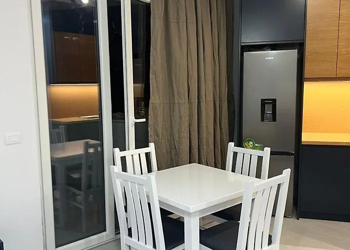 Maisonnova Deluxe 2 *